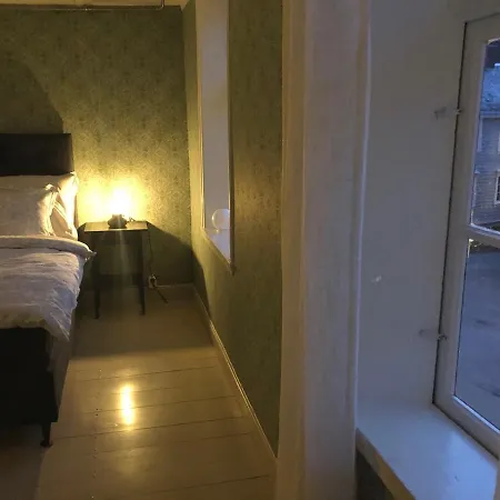 דירה Den Gule Krambua - Gamle - Main Street Old Town Lærdalsøyri