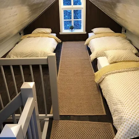 Den Gule Krambua - Gamle - Main Street Old Town