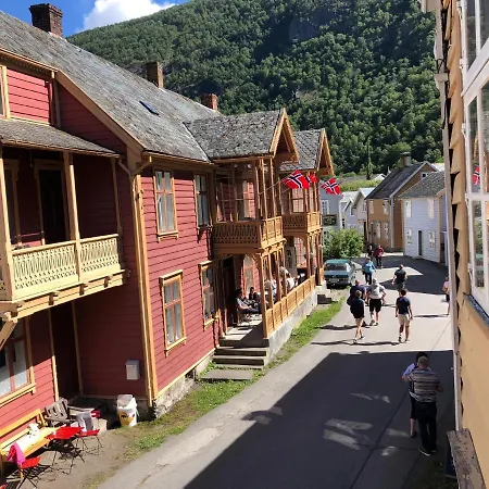 דירה Den Gule Krambua - Gamle - Main Street Old Town