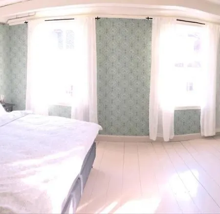 Den Gule Krambua - Gamle - Main Street Old Town Lærdalsøyri