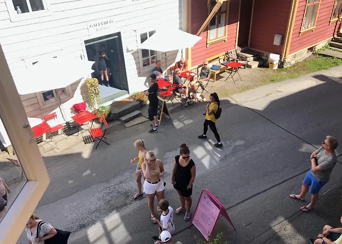 Appartement Den Gule Krambua - Gamle - Main Street Old Town