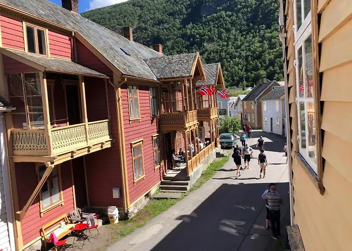 Apartment Den Gule Krambua - Gamle - Main Street Old Town